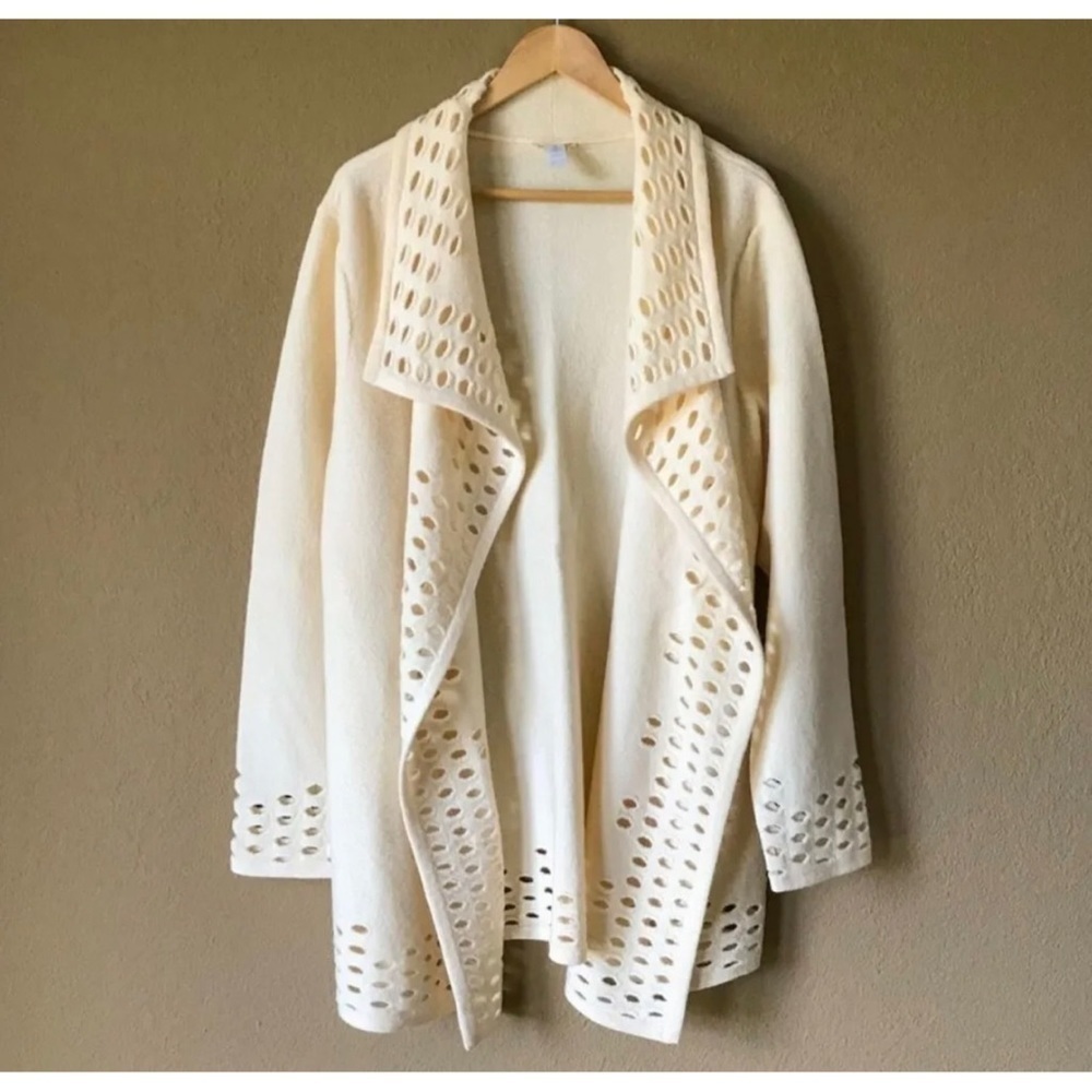 Chico's 0 Sz S 100% WOOL Ivory Cream Perforated Cut-Out Cardigan Sweater
